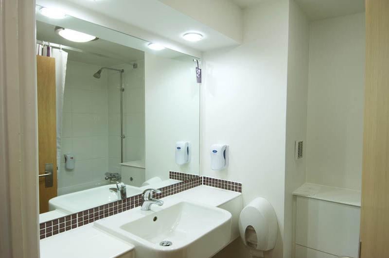 Syresham Premier Inn Premier Inn Silverstone מראה חיצוני תמונה