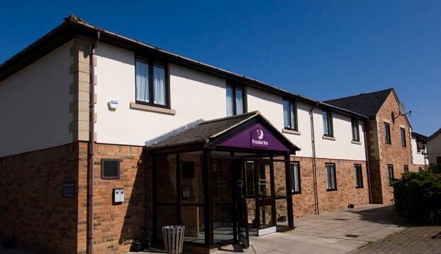 Syresham Premier Inn Premier Inn Silverstone מראה חיצוני תמונה